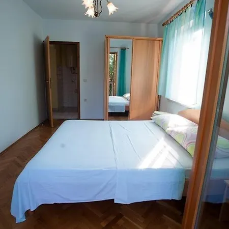 Apartment 2-bedroom With Terrace In 3542-2