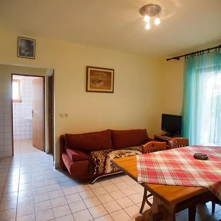 2-bedroom With Terrace In 3542-2 *