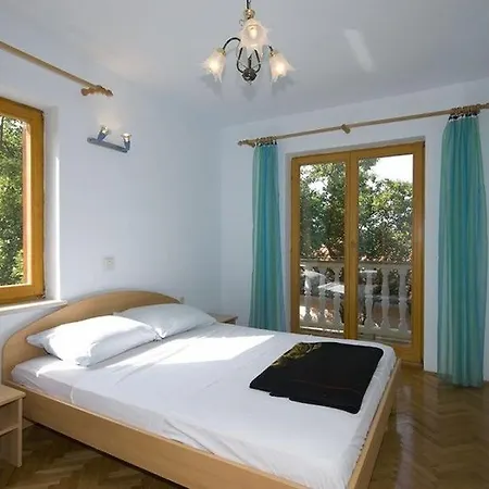 Apartment 2-bedroom With Terrace In 3542-2